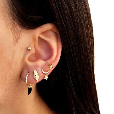 piercings oreja dorado