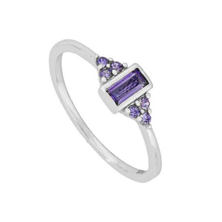 anillo de plata con circonitas lilas